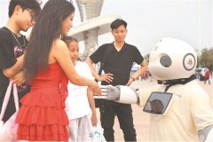 <b>沉浸式领会名人的人物生平、文化贡献等内</b>